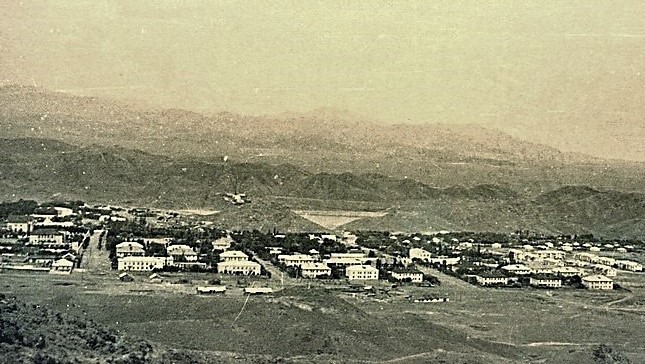 Вид поселка Чорух-Дайрон с горы Трехножка.